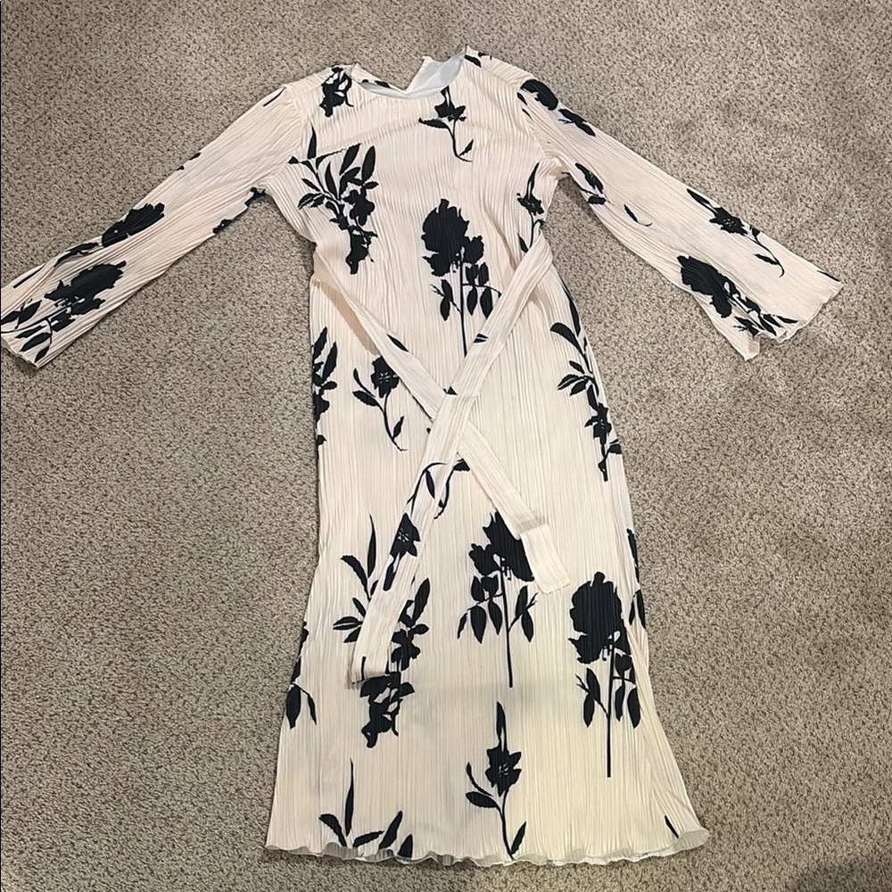 Elegant Floral Long Sleeve Dress